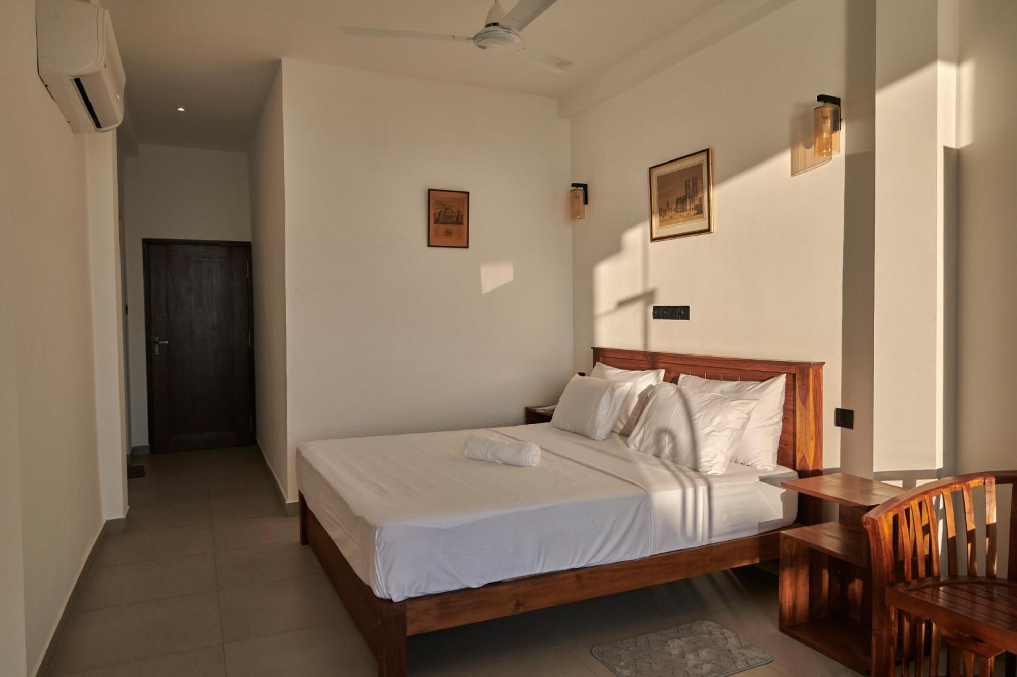 Kings Bay Beach Resort Galle Kültér fotó