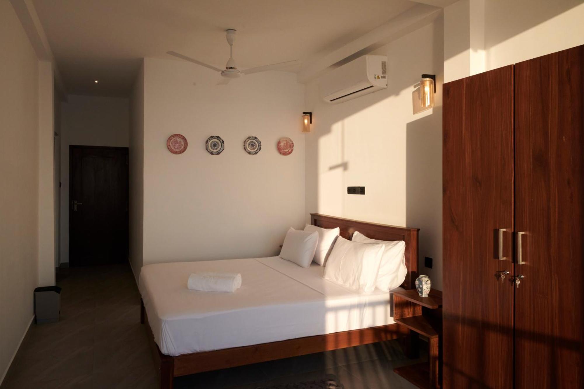 Kings Bay Beach Resort Galle Kültér fotó