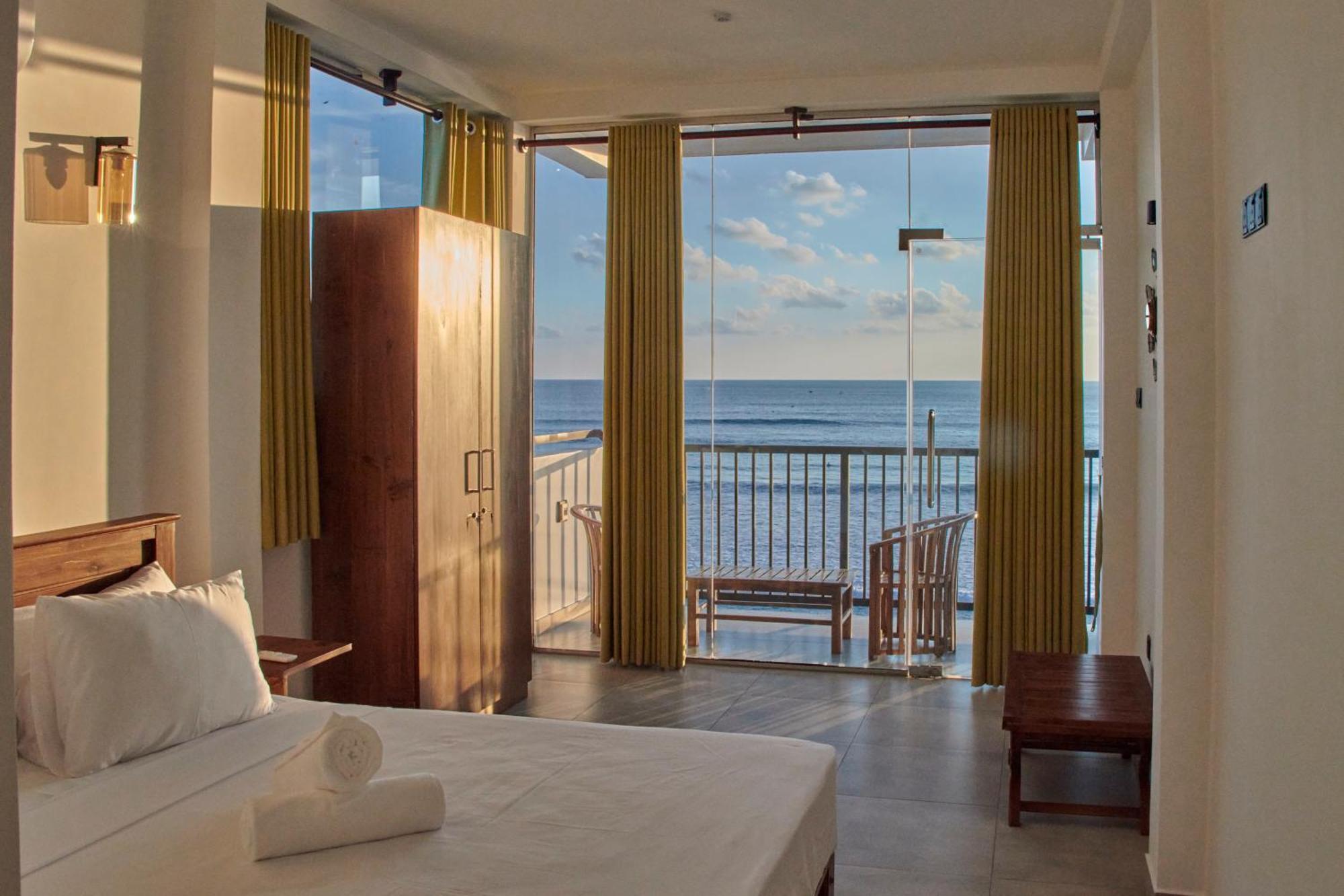 Kings Bay Beach Resort Galle Kültér fotó