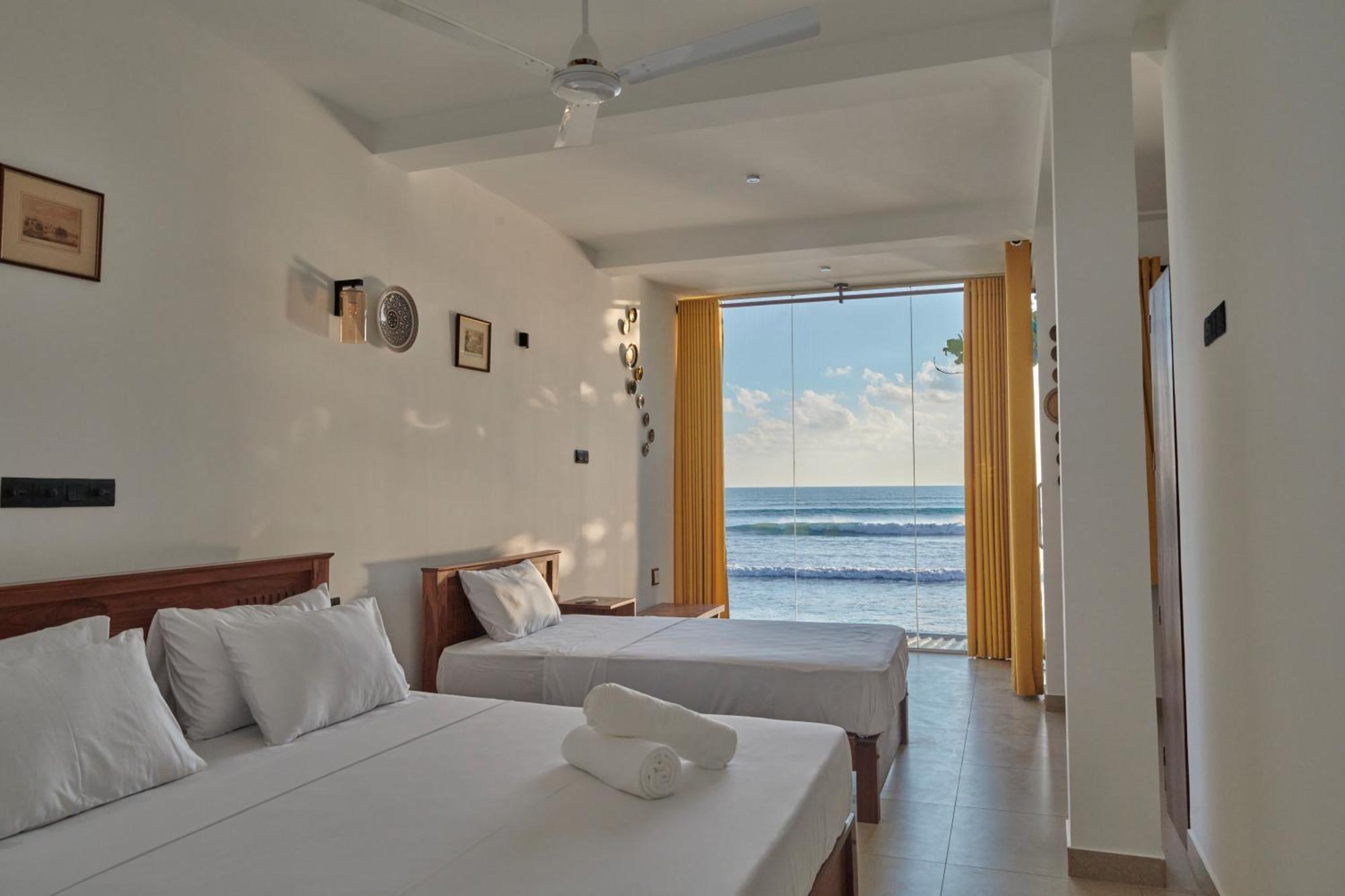 Kings Bay Beach Resort Galle Kültér fotó