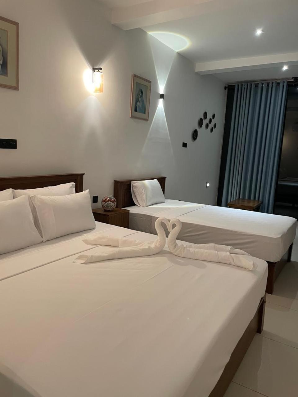 Kings Bay Beach Resort Galle Kültér fotó