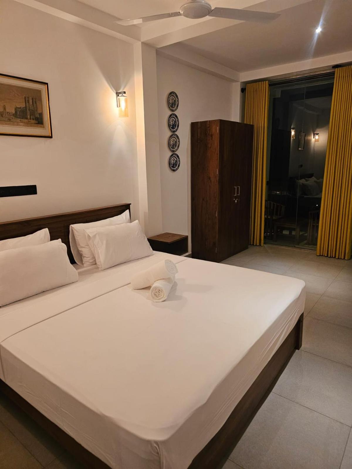 Kings Bay Beach Resort Galle Kültér fotó