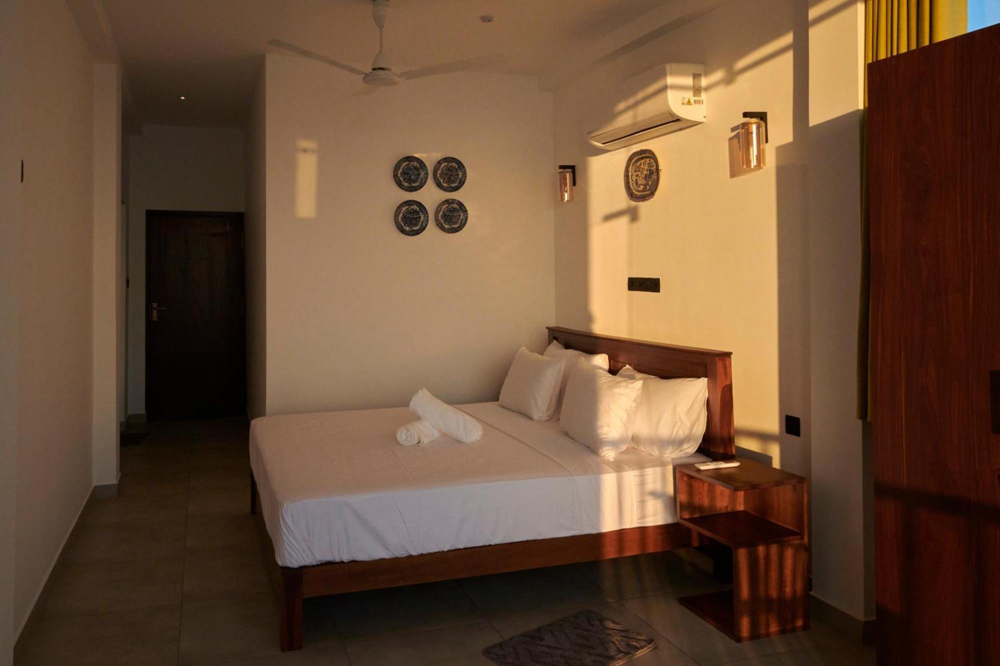 Kings Bay Beach Resort Galle Kültér fotó