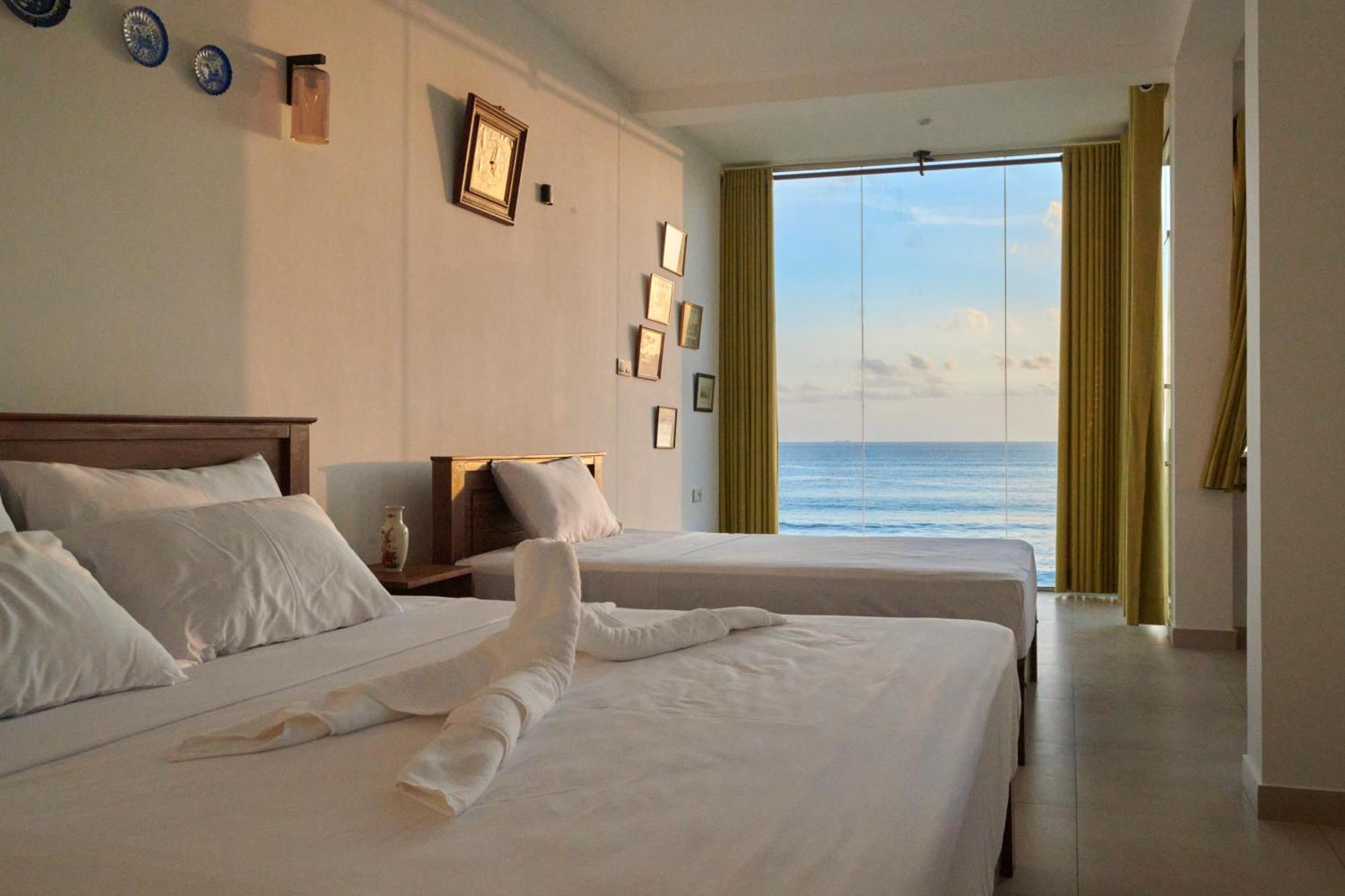 Kings Bay Beach Resort Galle Kültér fotó
